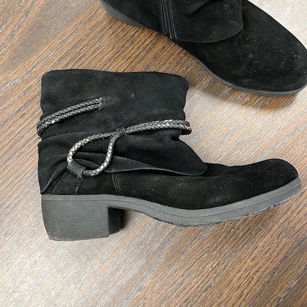 Booties - Picture 4 of 4